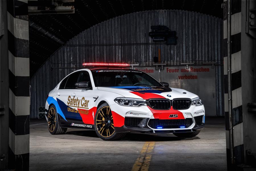  BMW M5 MotoGP Safety Car (F90) 2018 года  (фото 9 из 56)
